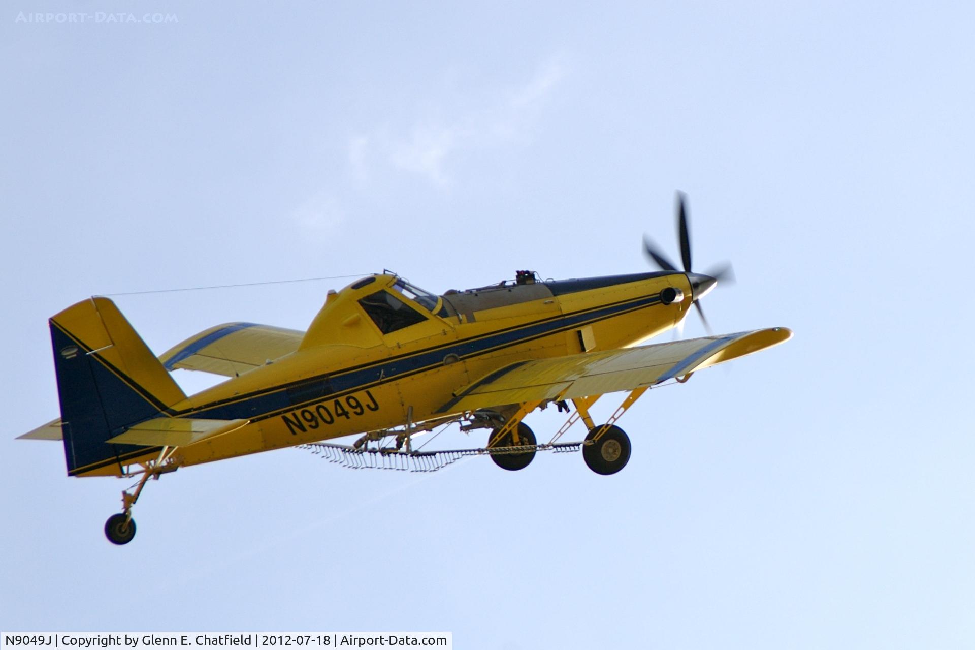 N9049J, 1999 Air Tractor Inc AT-602 C/N 602-0550, Over my house in North Liberty, IA