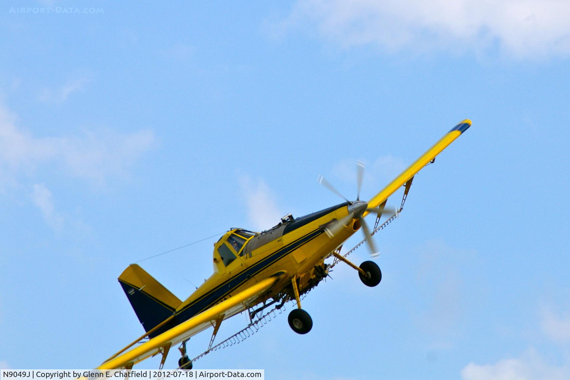 N9049J, 1999 Air Tractor Inc AT-602 C/N 602-0550, Over my house in North Liberty, IA