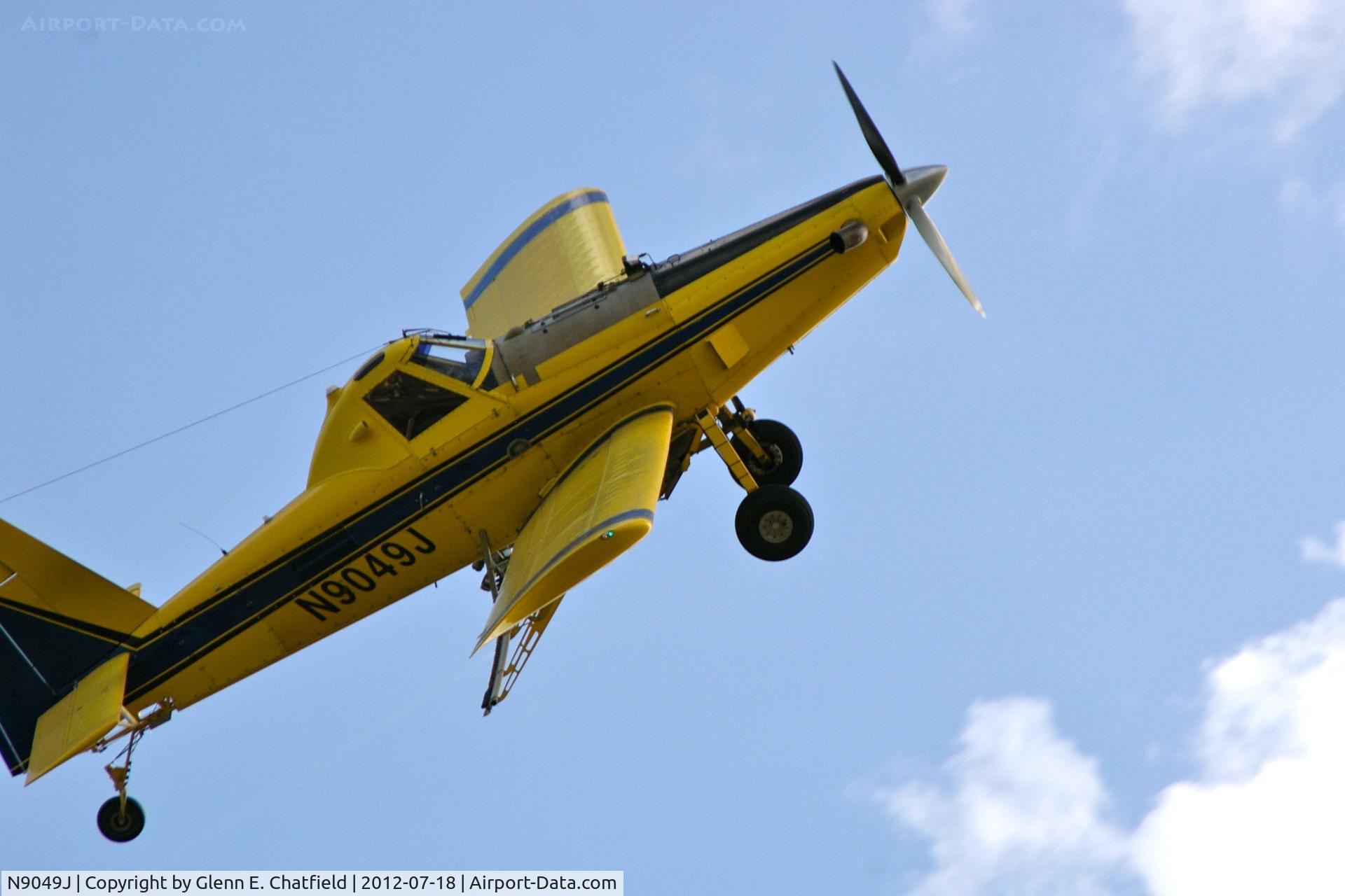 N9049J, 1999 Air Tractor Inc AT-602 C/N 602-0550, Over my house in North Liberty, IA