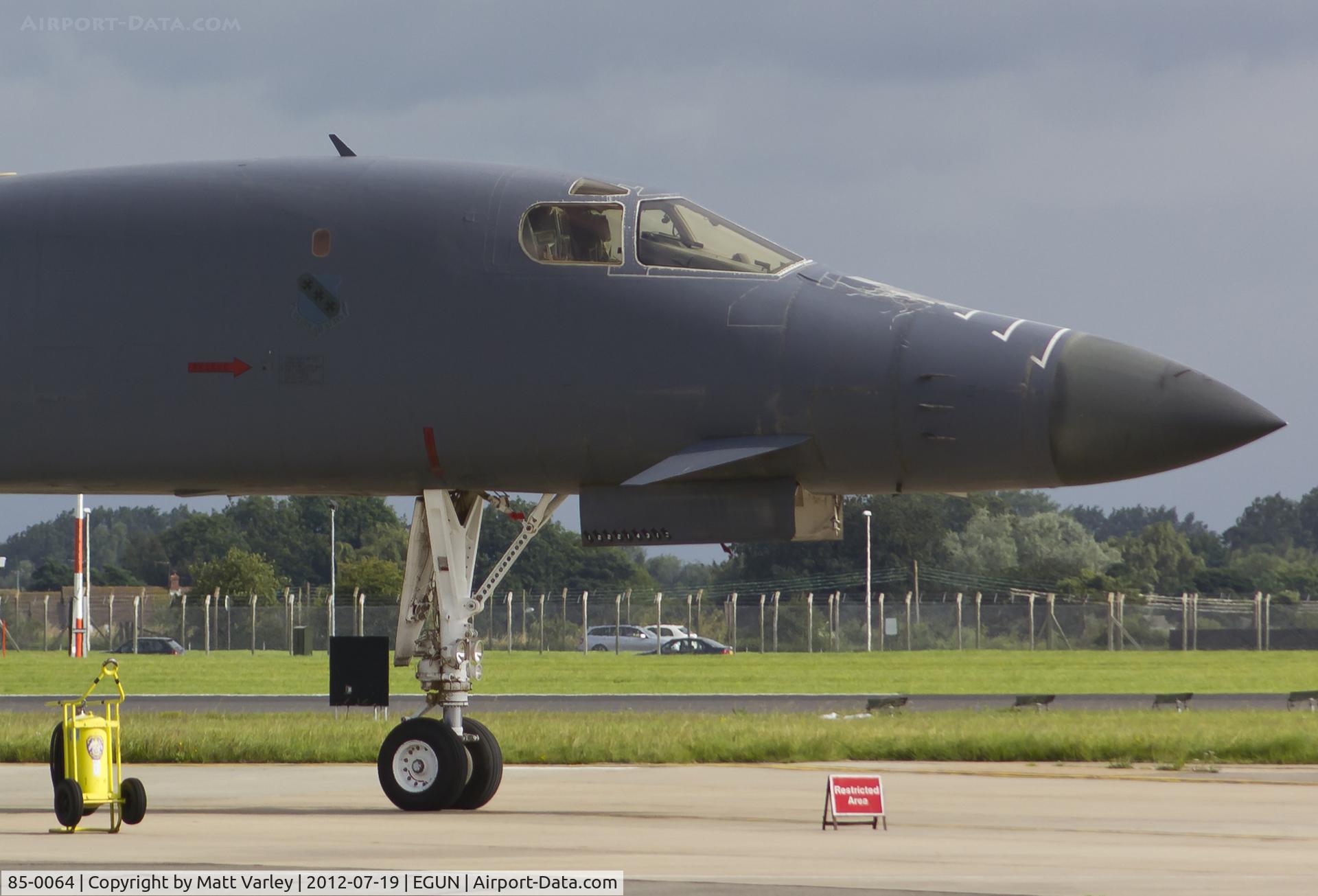 85-0064, 1985 Rockwell B-1B Lancer C/N 24, Sat on hard stand 15 at RAF Mildenhall.