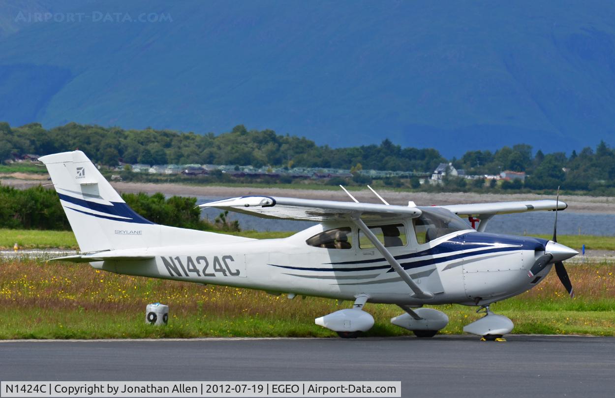 N1424C, 2005 Cessna 182T Skylane C/N 18281610, Seen at Oban ( Connel) airport.