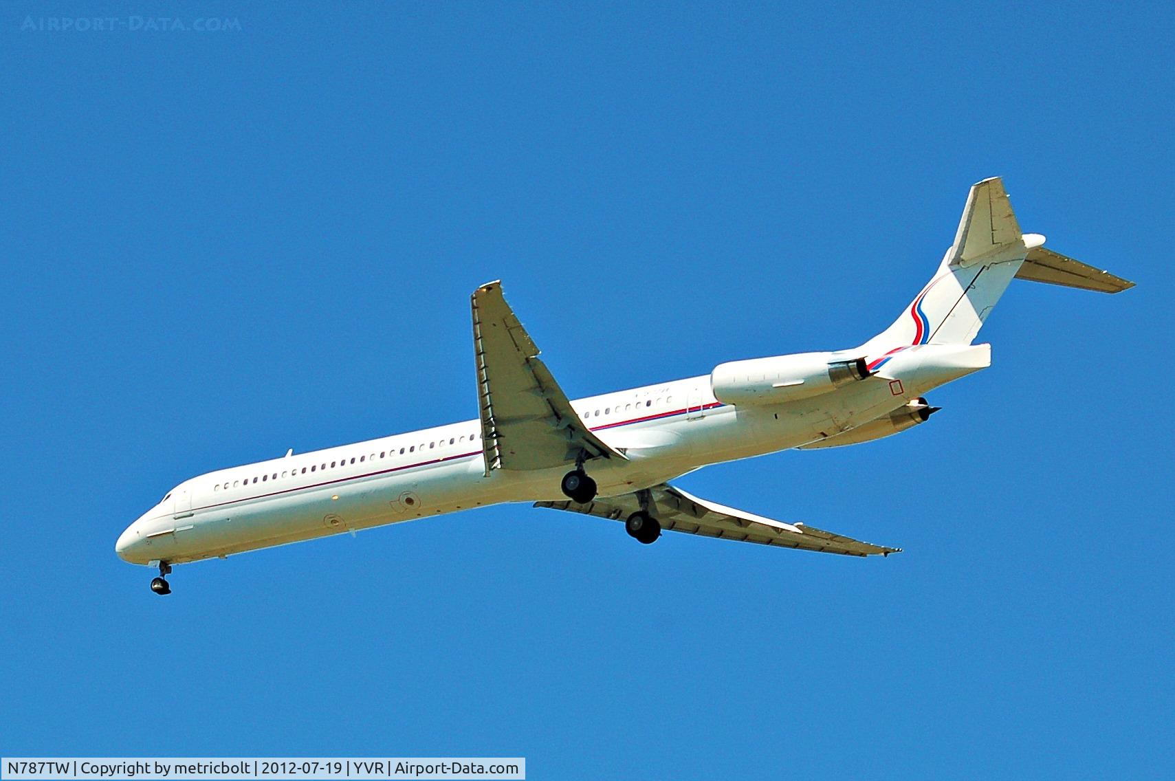 N787TW, 1991 McDonnell Douglas MD-83 (DC-9-83) C/N 49945, Arrival in YVR