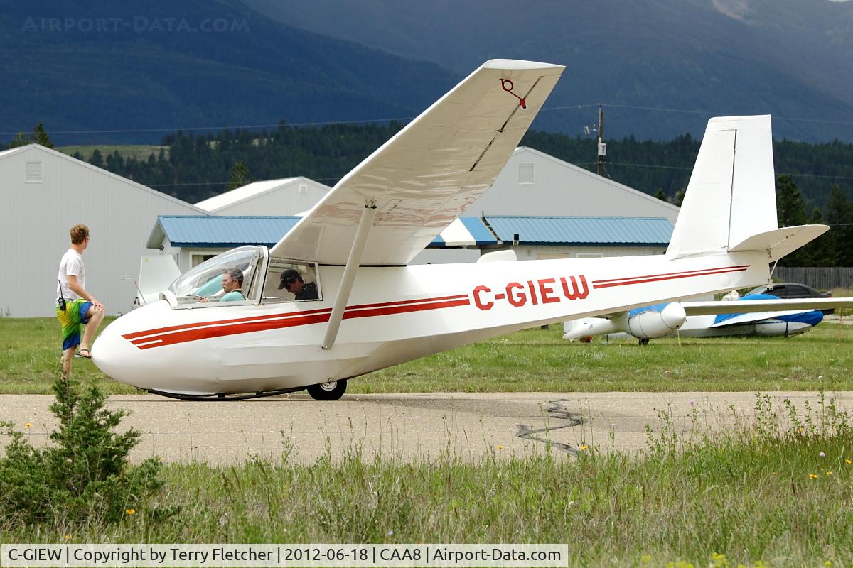 C-GIEW, 1968 Schweizer SGS 2-33 C/N 136, 1968 Schweizer SGS 2-33, c/n: 136 at Invermere