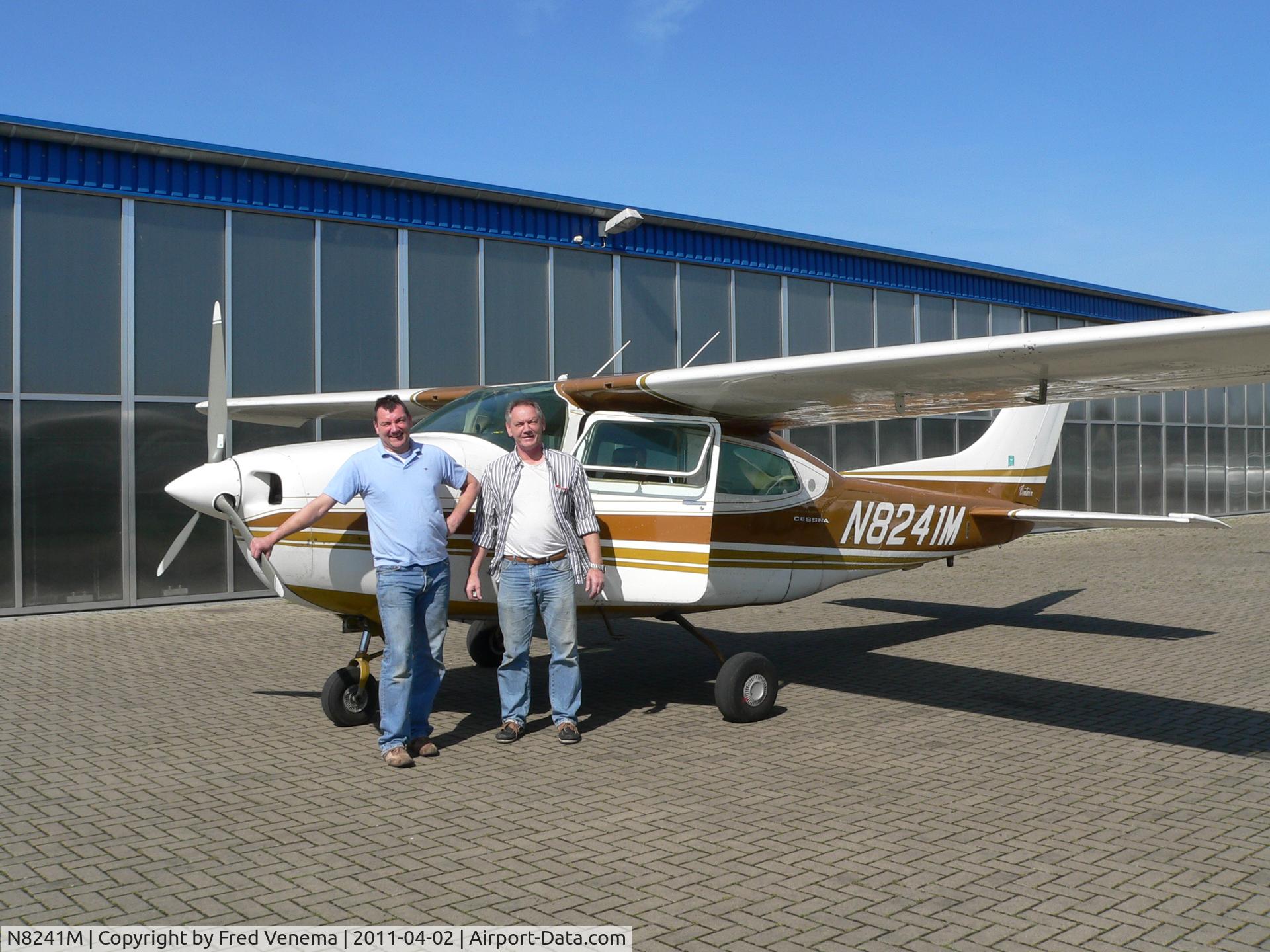 N8241M, 1969 Cessna 210K Centurion C/N 21059241, Proud new owners 2010