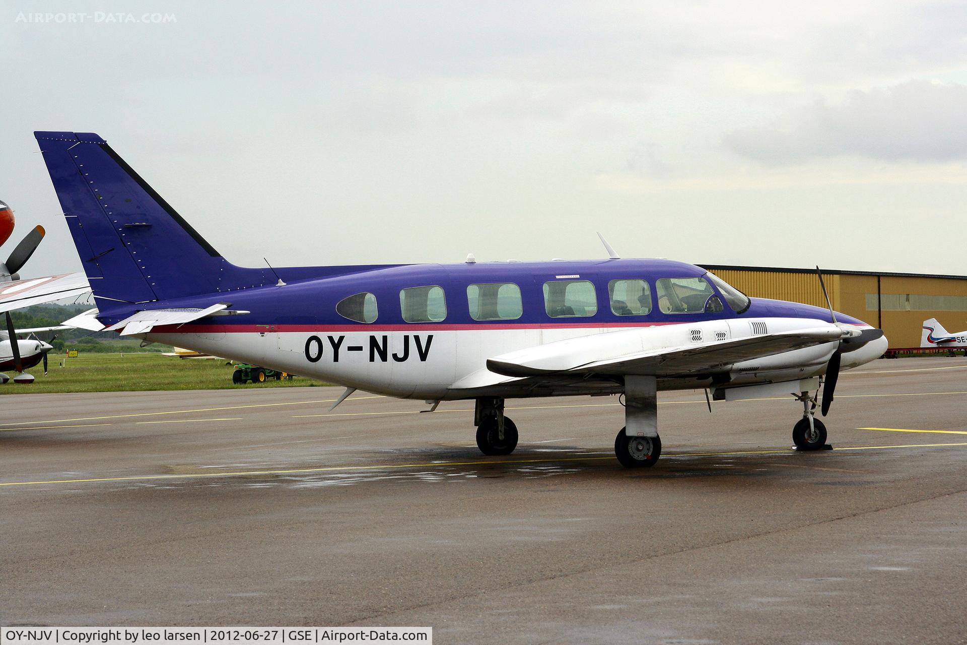 OY-NJV, 1979 Piper PA-31-350 Chieftain C/N 31-7952155, Goetenborg -Saeve 27.6.12