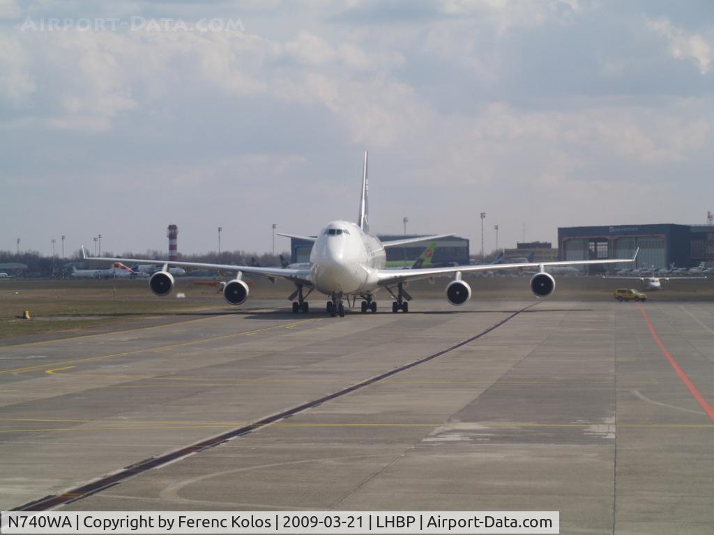 N740WA, 1993 Boeing 747-4H6 C/N 25700, Ferihegy