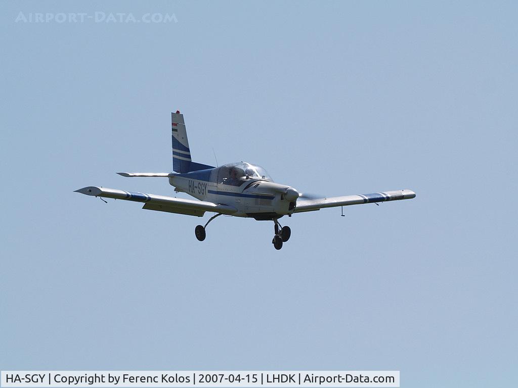 HA-SGY, 1989 Zlin Z-142 C/N 0487, Dunakeszi