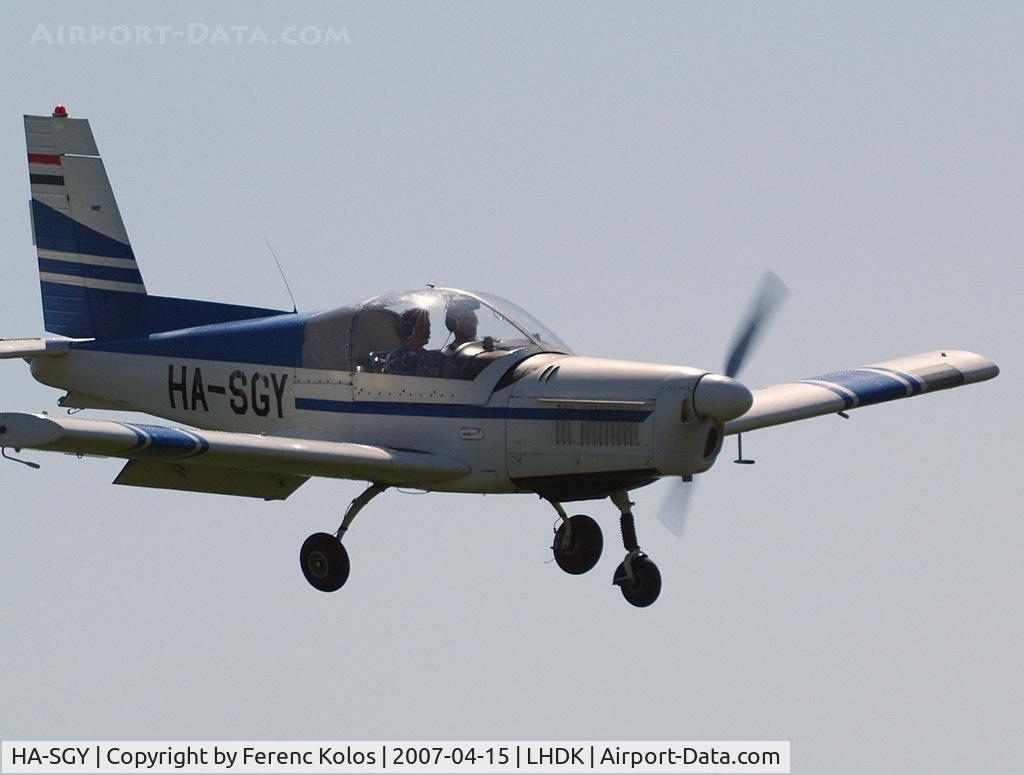 HA-SGY, 1989 Zlin Z-142 C/N 0487, Dunakeszi