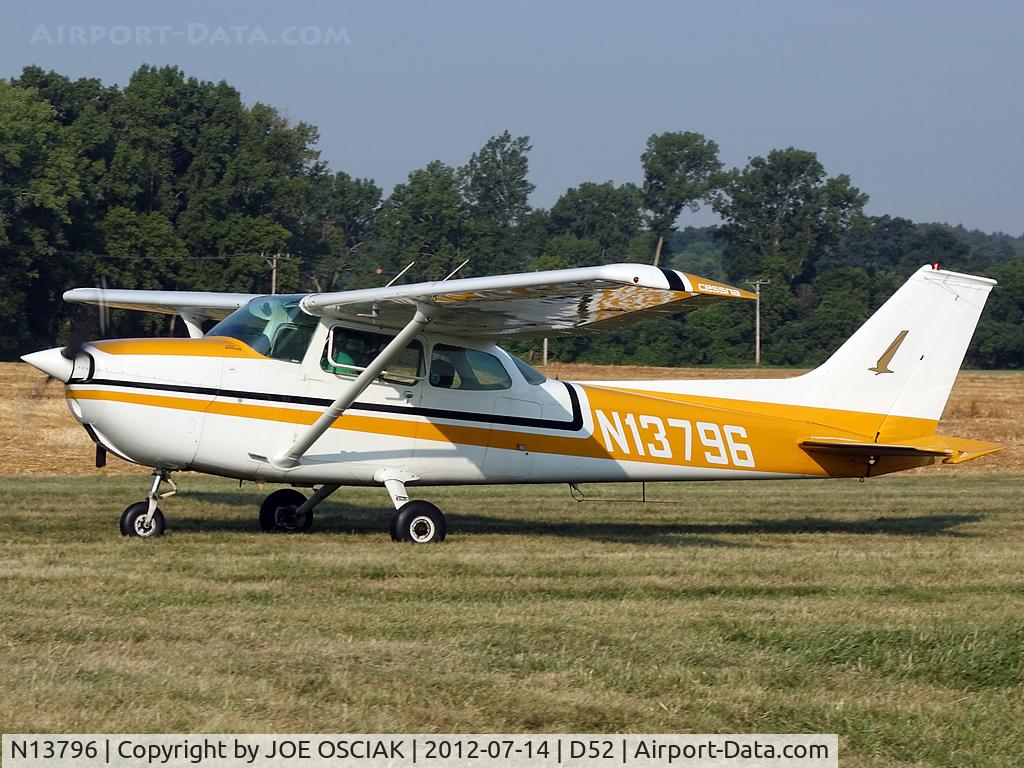 N13796, 1974 Cessna 172M C/N 17263006, at Geneseo