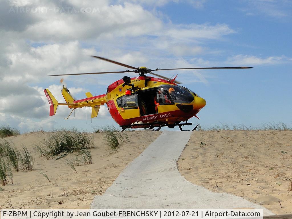 F-ZBPM, Eurocopter-Kawasaki EC-145 (BK-117C-2) C/N 9022, DRAGON 33 Grand Crohot beach, Cap Ferret
