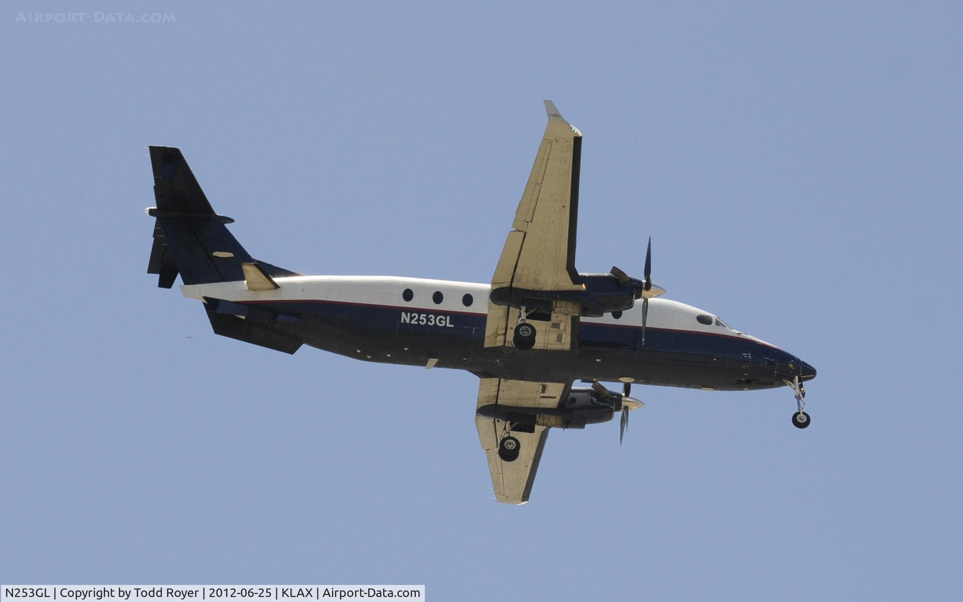 N253GL, 1996 Raytheon Aircraft Company 1900D C/N UE-253, Arriving at LAX on 24R
