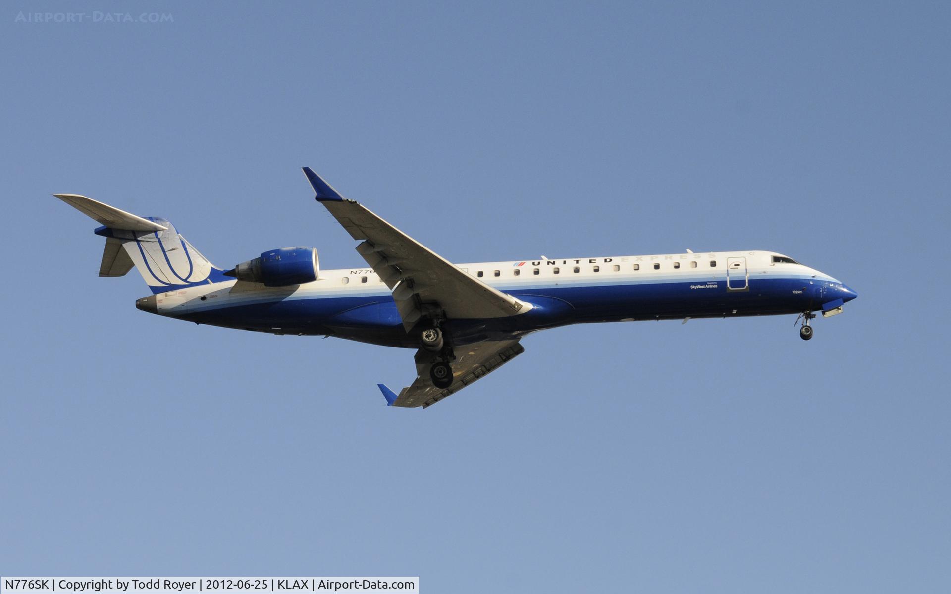 N776SK, 2006 Bombardier CRJ-700 (CL-600-2C10) Regional Jet C/N 10241, Arriving at LAX on 24R
