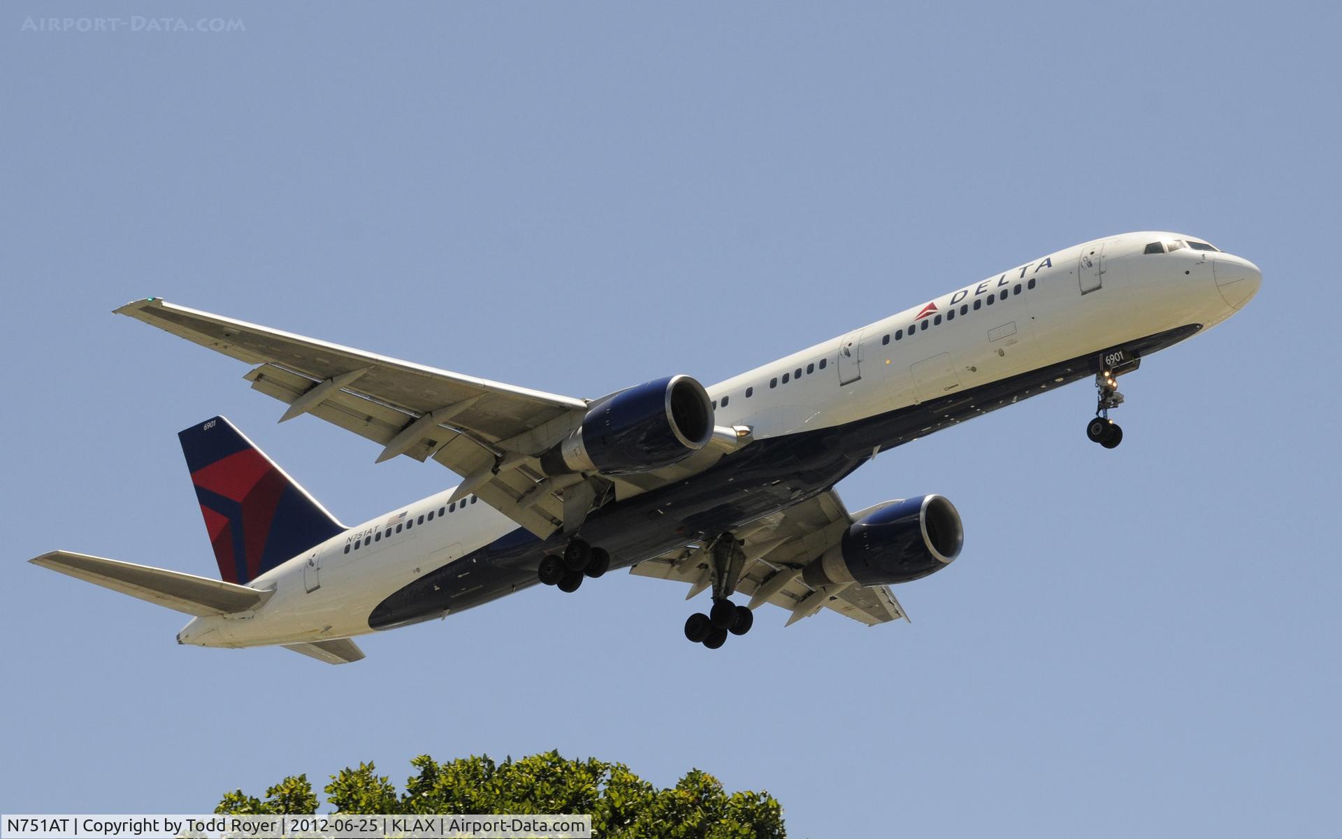 N751AT, 1984 Boeing 757-212 C/N 23125, Arriving at LAX on 24R