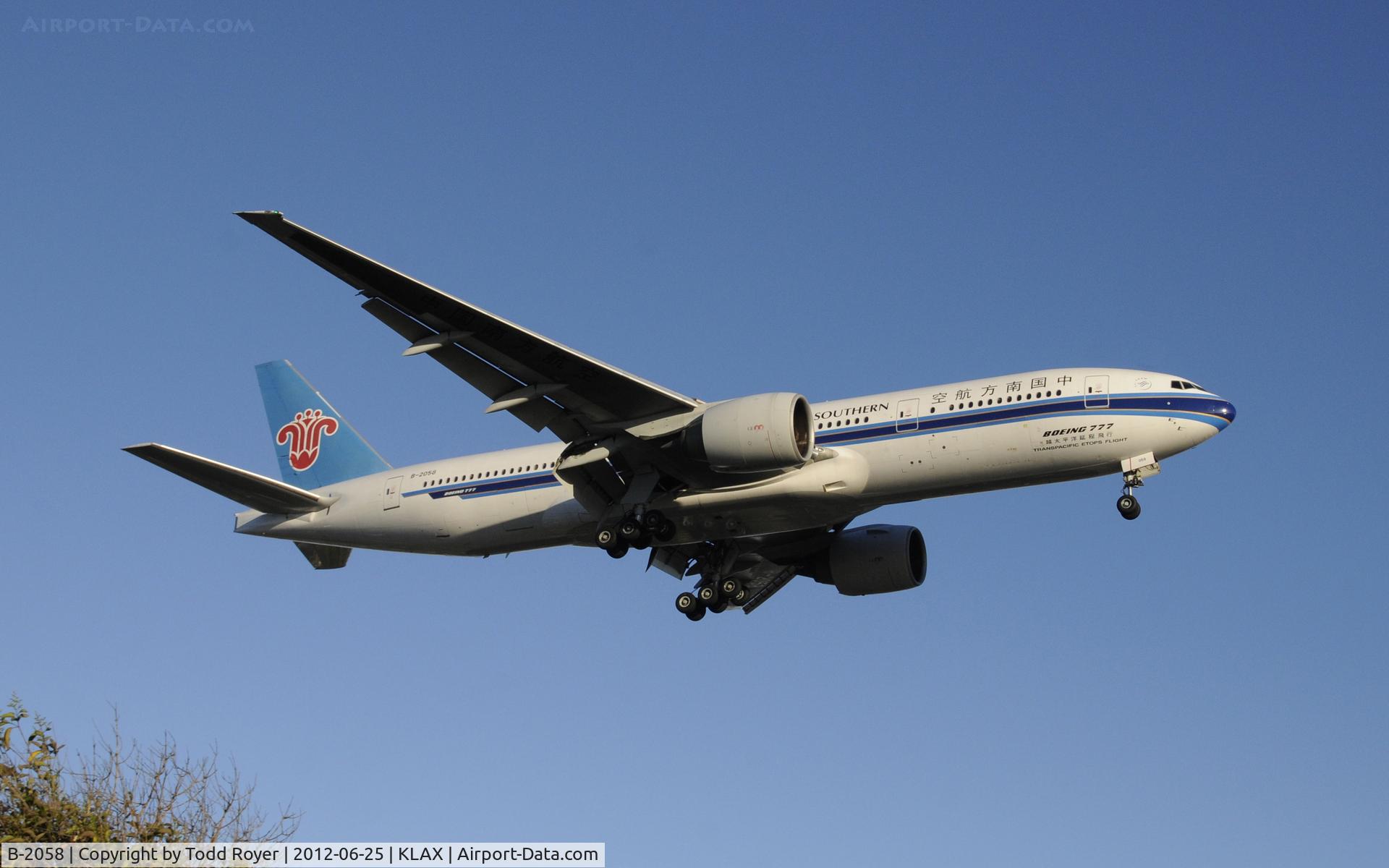 B-2058, 1998 Boeing 777-21B/ER C/N 27605, Arriving at LAX on 24R