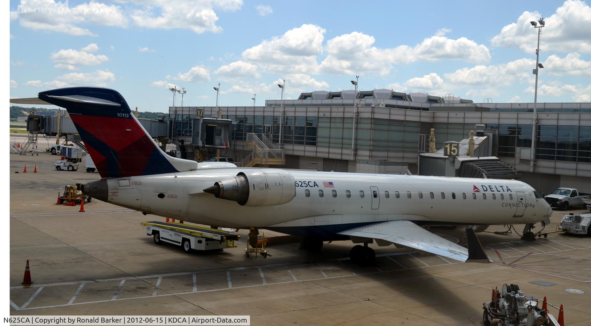 N625CA, 2003 Bombardier CRJ-700 (CL-600-2C10) Regional Jet C/N 10113, DCA, VA
