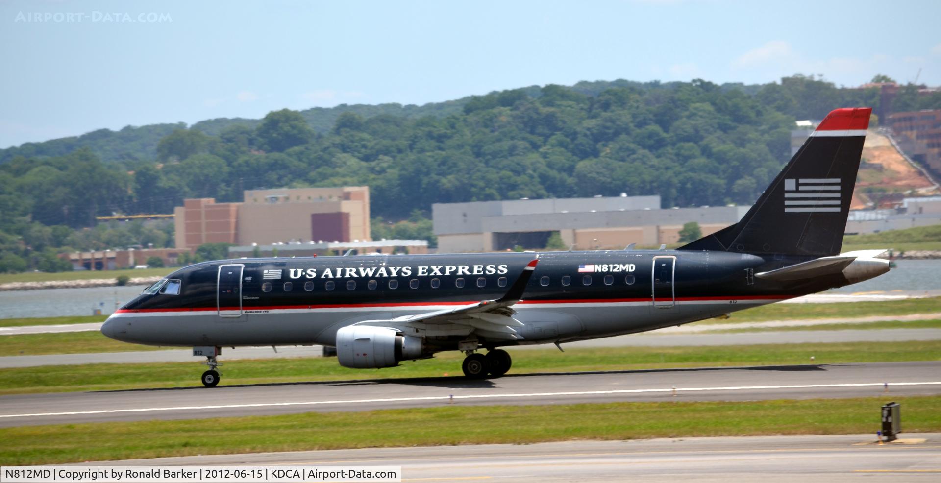 N812MD, 2004 Embraer 170SU (ERJ-170-100SU) C/N 17000030, Takeoff DCA