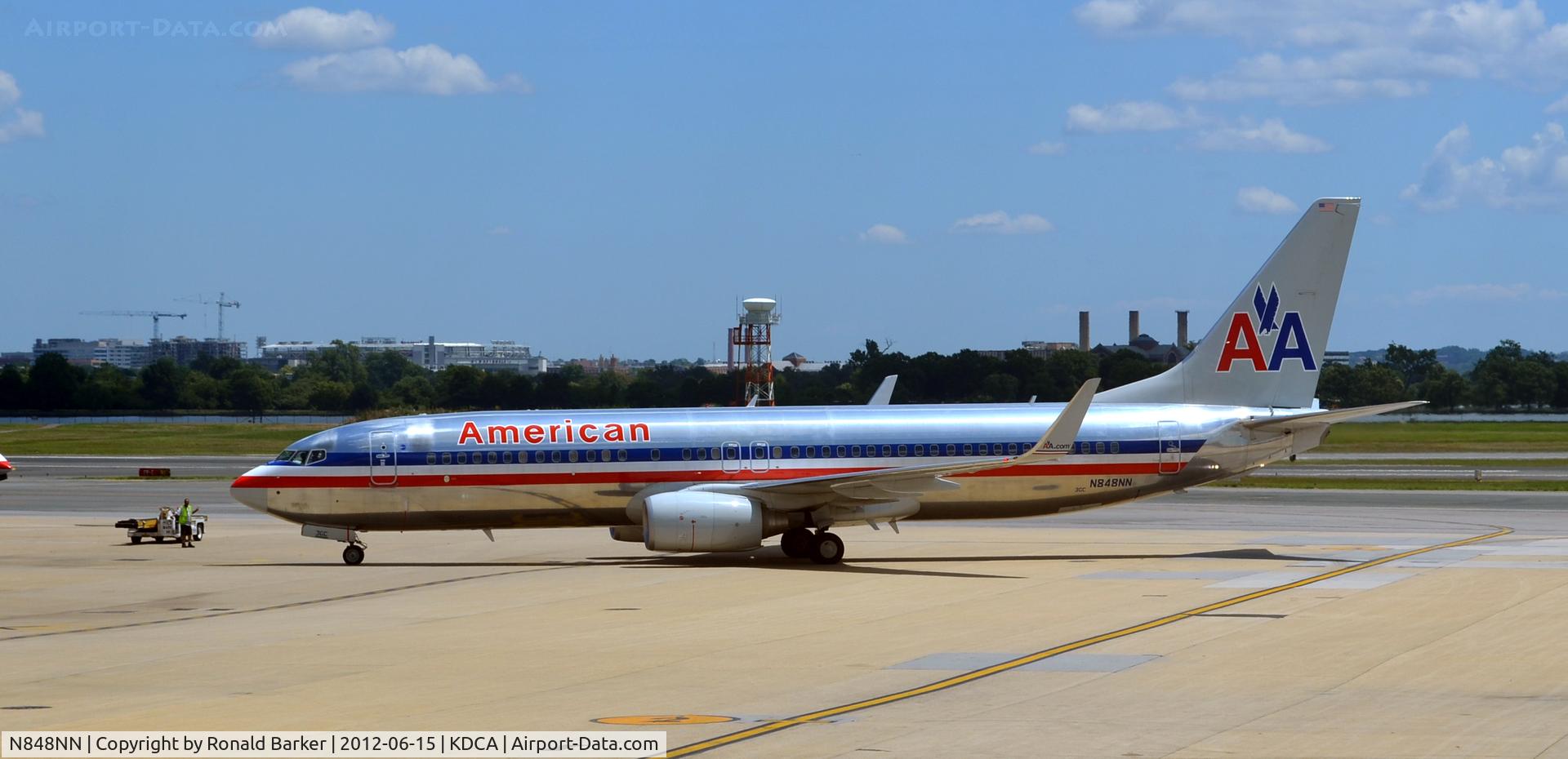N848NN, 2010 Boeing 737-823 C/N 31103, Taxi DCA
