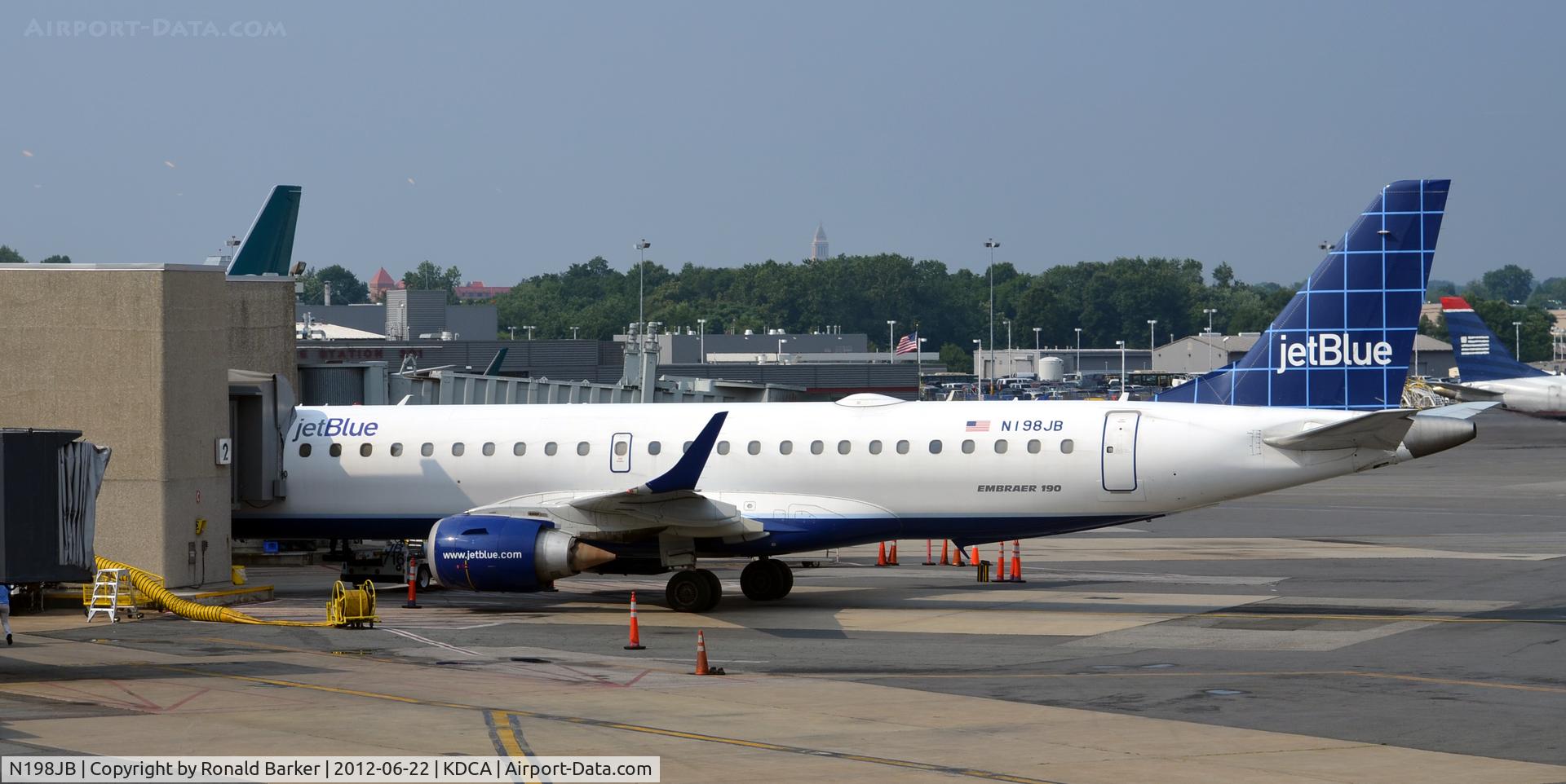 N198JB, 2006 Embraer 190AR (ERJ-190-100IGW) C/N 19000021, DCA, VA