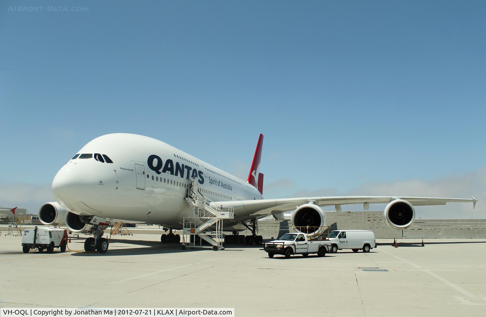 VH-OQL, 2011 Airbus A380-842 C/N 074, Qantas ramp