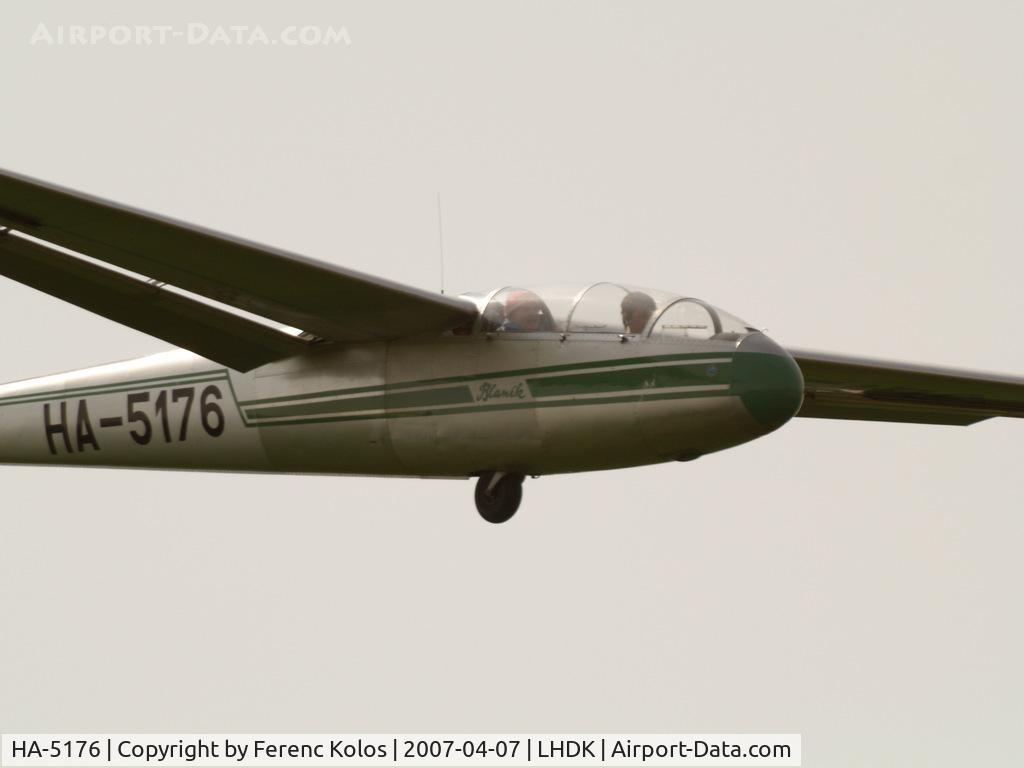 HA-5176, 1980 Let L-13 Blanik C/N 027360, Dunakeszi