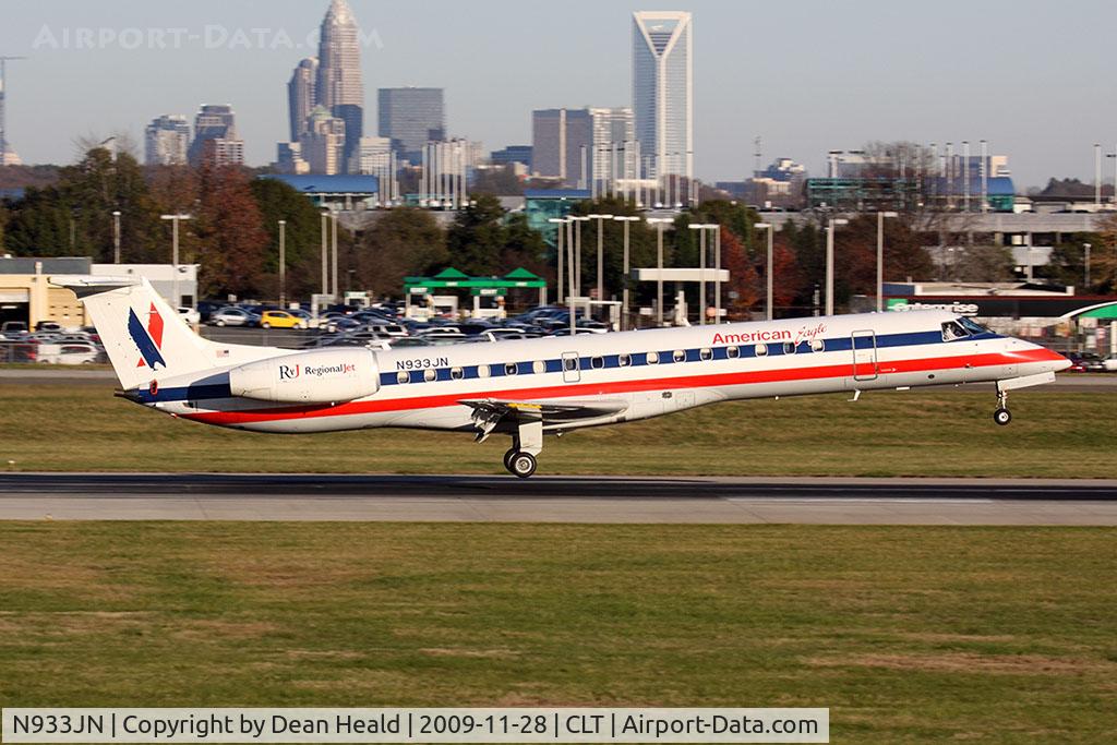 N933JN, 2005 Embraer ERJ-145LR (EMB-145LR) C/N 14500918, American Eagle N933JN (FLT EGF4008) from Chicago O'Hare Int'l (KORD) landing RWY 18C.