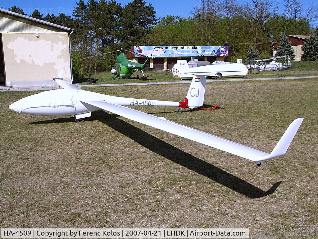 HA-4509, 2002 Sportine Aviacija LAK-17A Lietuva C/N 135, Dunakeszi