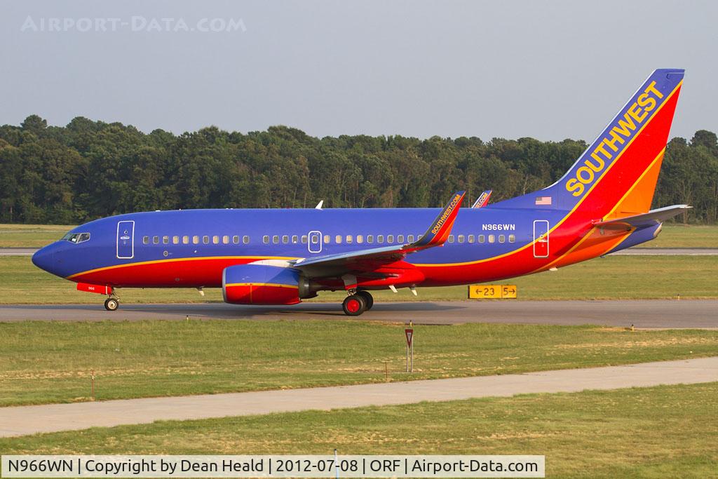 N966WN, 2011 Boeing 737-7H4 C/N 36966, Southwest Airlines N966WN (FLT SWA1289) taxiing to RWY 23 for departure to Orlando Int'l (KMCO).