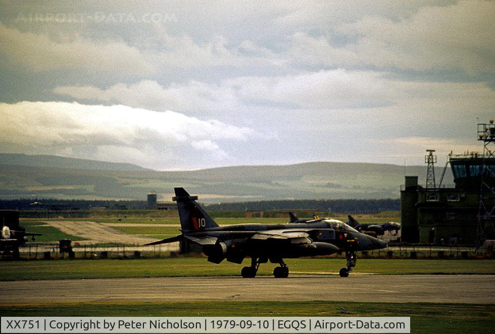 XX751, 1974 Sepecat Jaguar GR.1 C/N S.48, Jaguar GR.1 of 226 Operational Conversion Unit preparing for take-off at RAF Lossiemouth in September 1979.