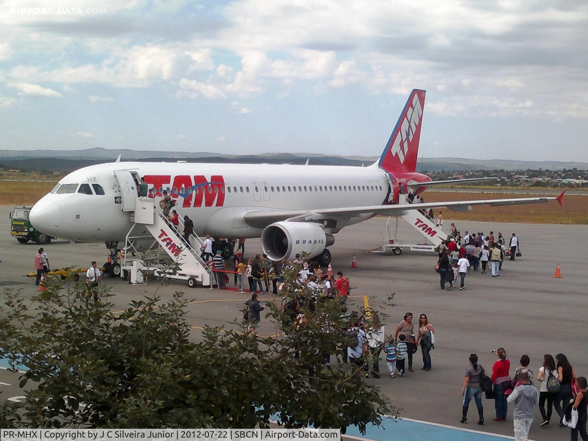 PR-MHX, 2008 Airbus A320-214 C/N 3565, TAM, Caldas Novas to Rio de Janeiro