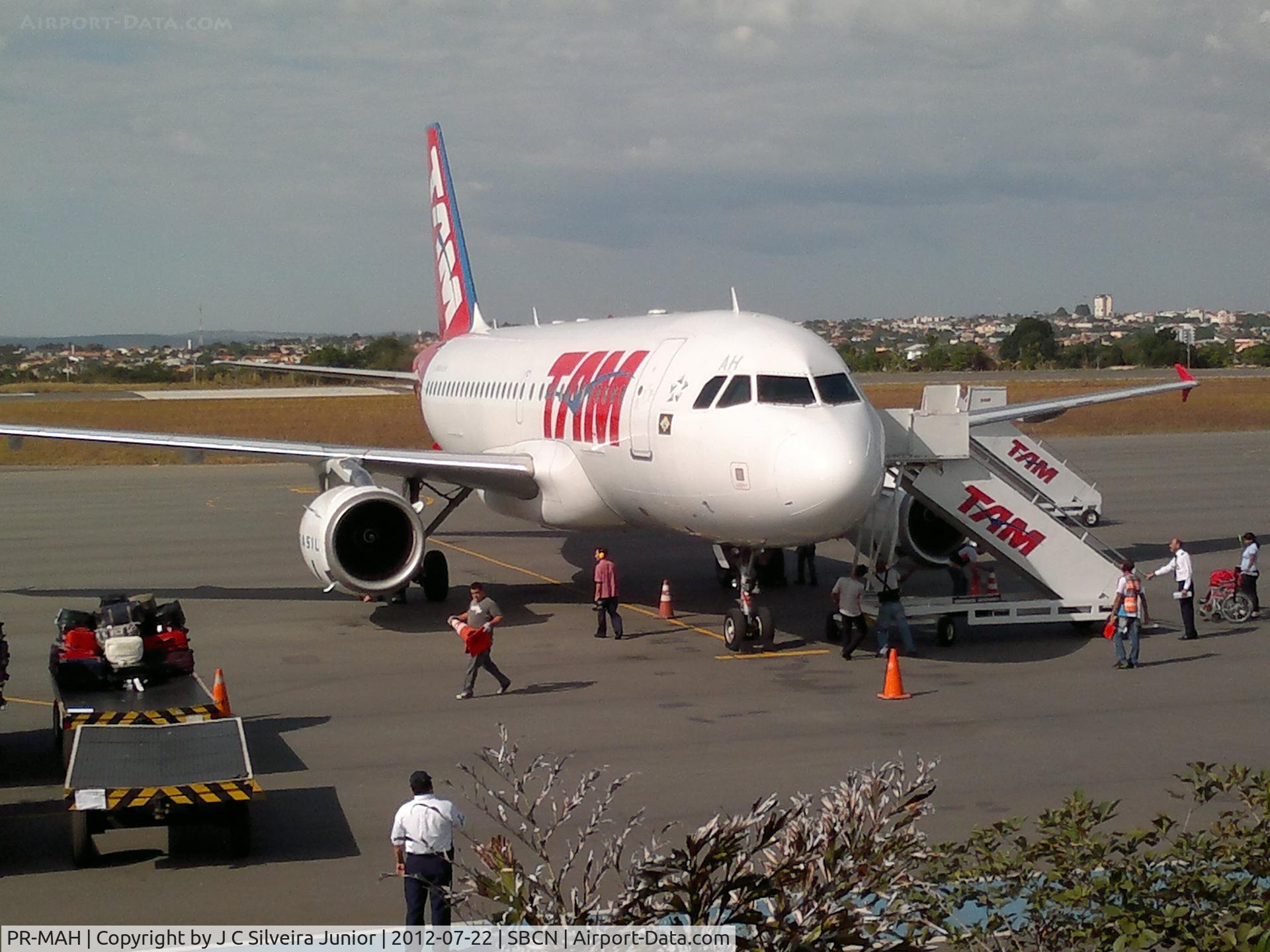 PR-MAH, 2001 Airbus A319-132 C/N 1608, Caldas Novas