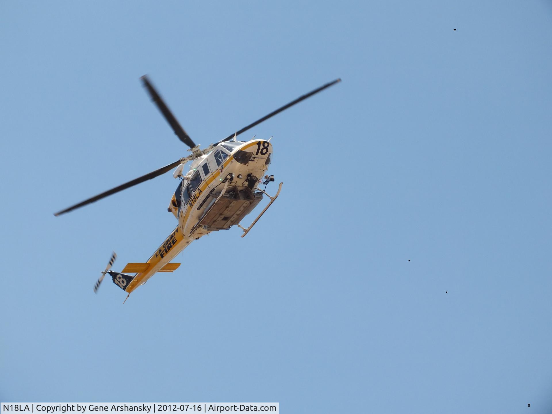 N18LA, 1992 Bell 412 C/N 36043, Over Sepulveda basin brush fire. July 16, 2012. Los Angeles, CA.