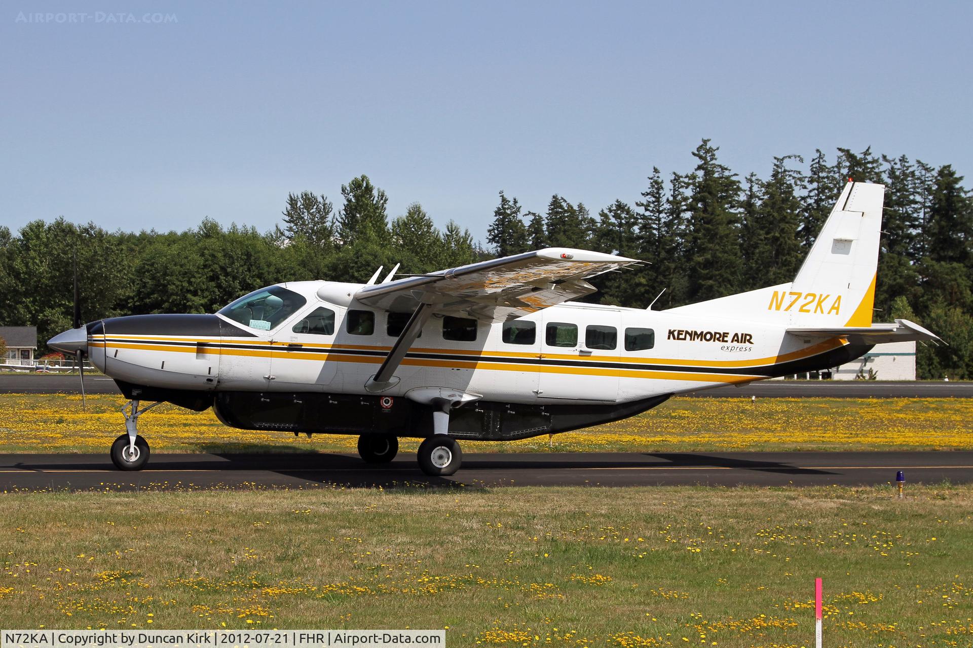 N72KA, 1992 Cessna 208B C/N 208B0326, Positioned by taxiway I was able to shoot everything!  Kenmore does scheduled service to FHR from Boeing Field