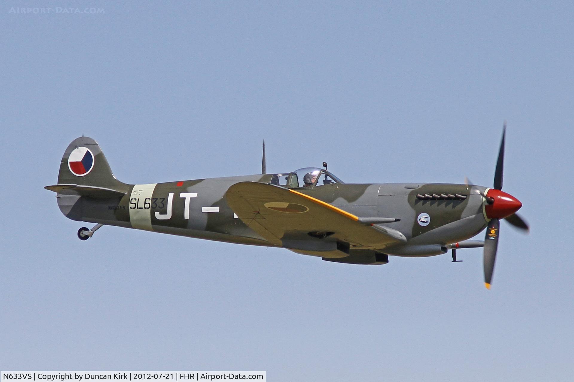 N633VS, 1945 Supermarine 361 Spitfire LF.IXe C/N CBAF.IX.571, Nothing like the sound of a Merlin engine coming by!