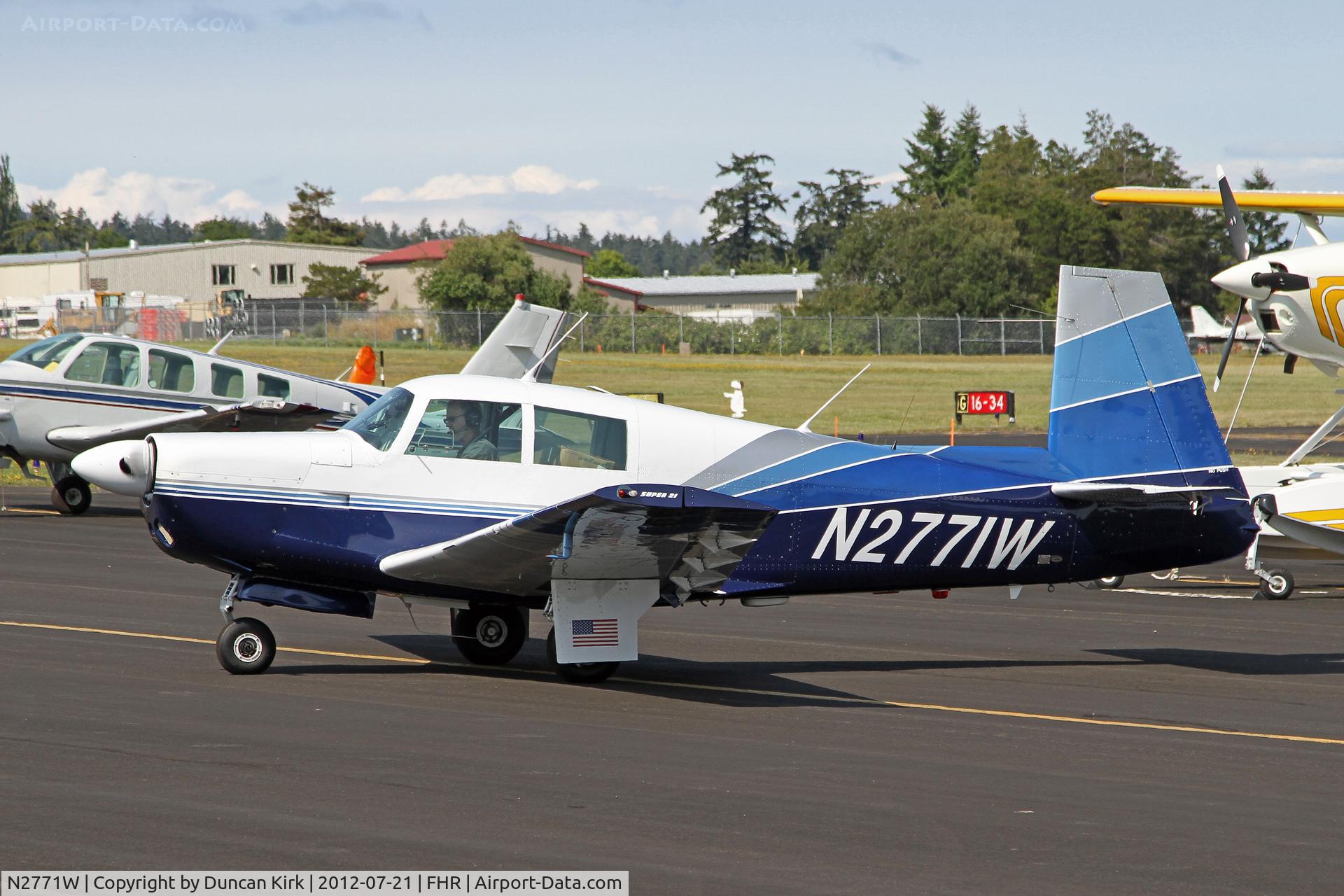 N2771W, 1966 Mooney M20E C/N 1057, Very sharp looking Mooney