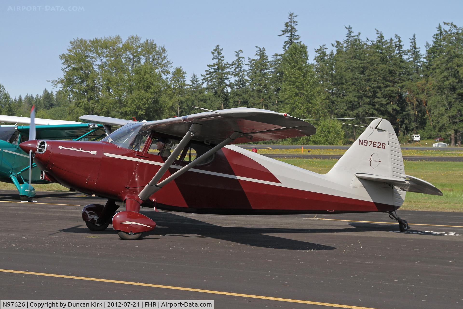 N97626, 1946 Stinson 108 Voyager C/N 108-626, Taxiing out of the static area