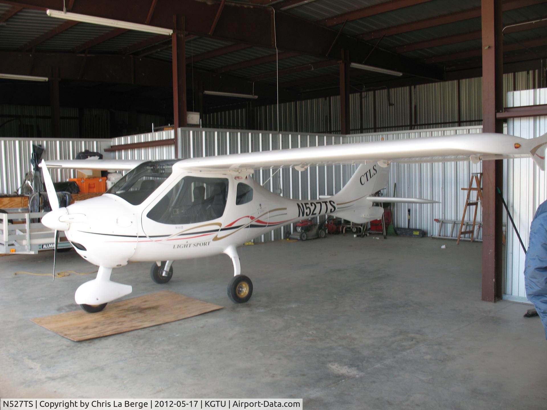 N527TS, 2008 Flight Design CTLS C/N 08-02-04, n527ts at the Georgetown airport