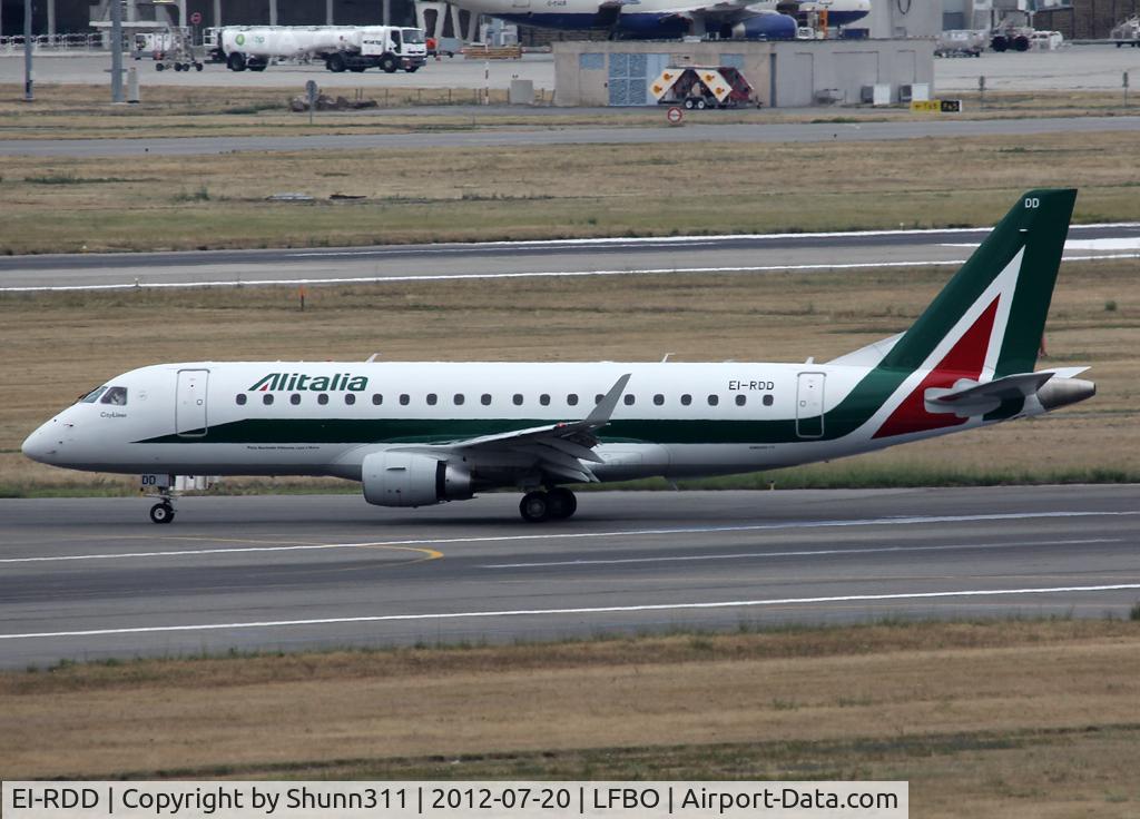 EI-RDD, 2013 Embraer 175LR (ERJ-170-200LR) C/N 17000334, Back tracking rwy 32L to the Terminal...