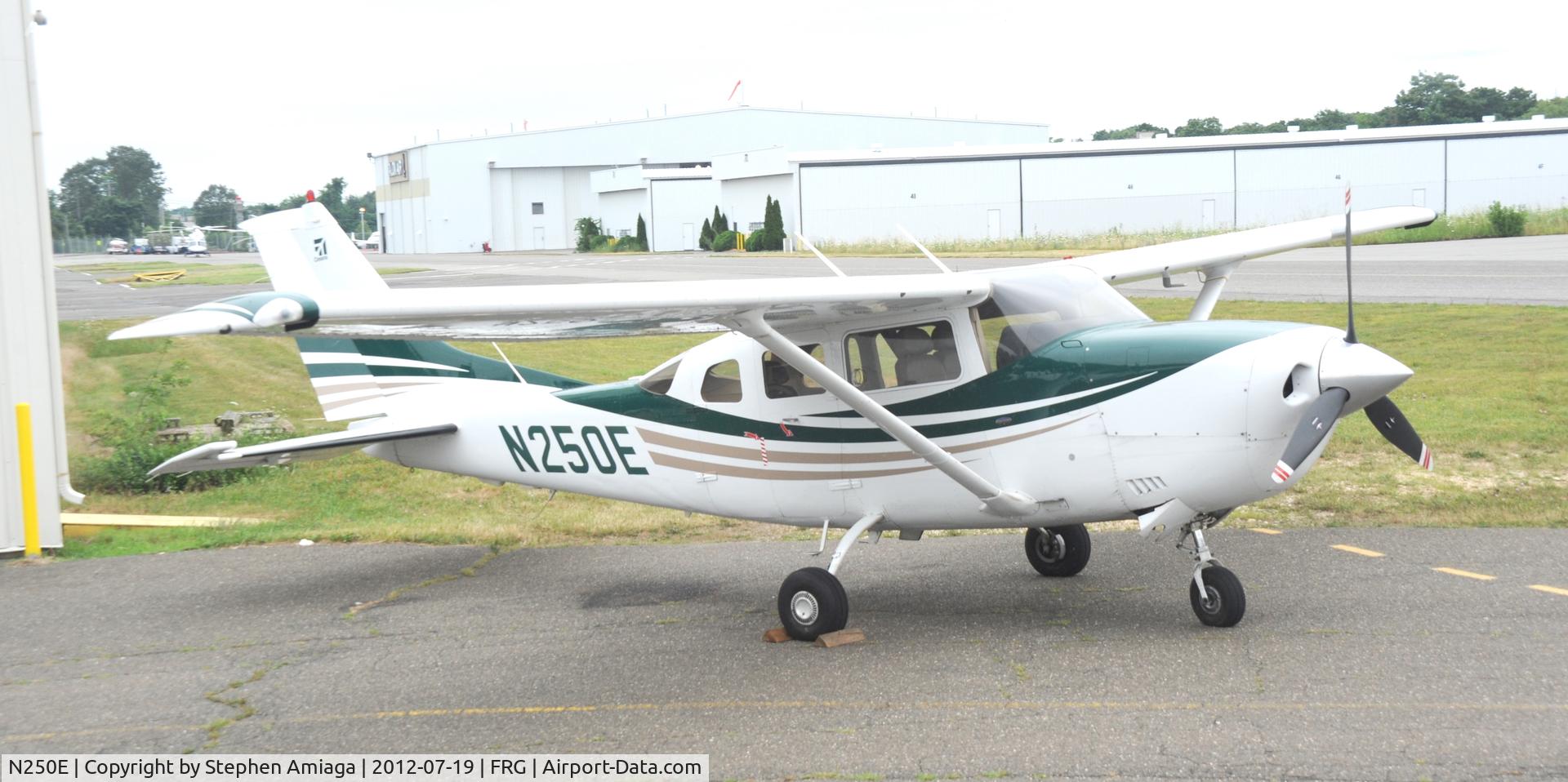 N250E, 2005 Cessna 206H Stationair C/N 20608250, Atlantic Ramp