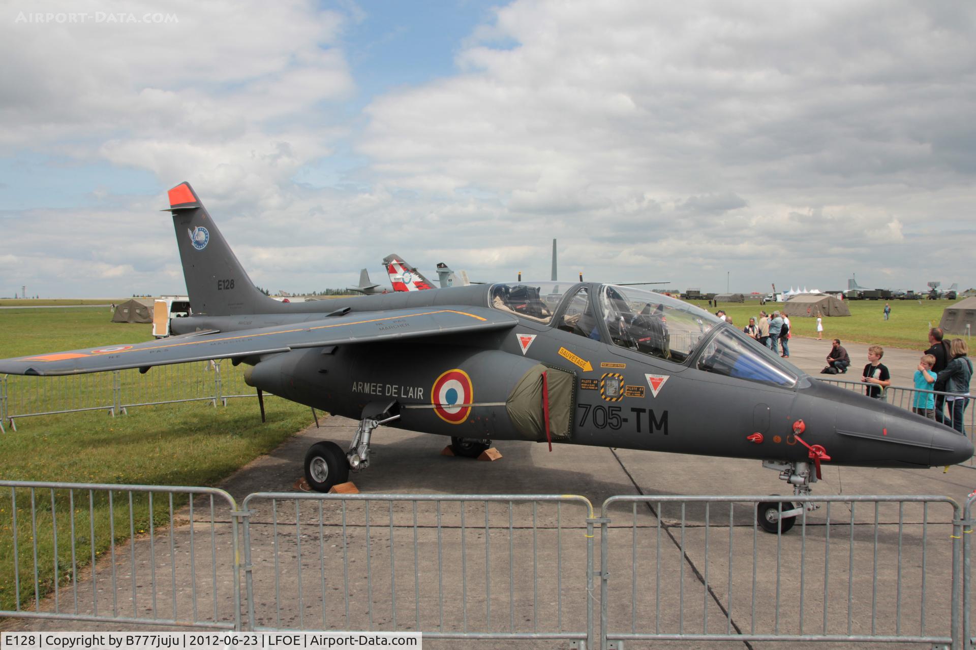 E128, Dassault-Dornier Alpha Jet E C/N E128, on dispaly at Eveux Airshow