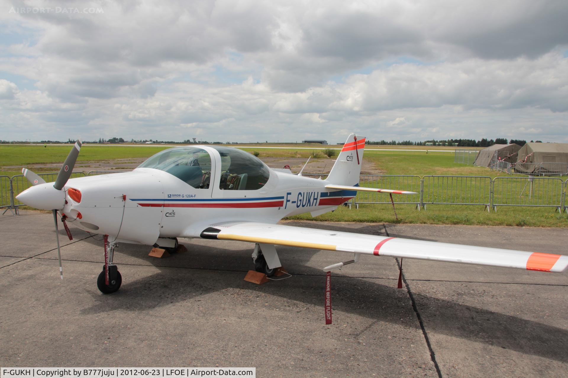 F-GUKH, Grob G-120A-F C/N 85042, on display at Evreux Airshow