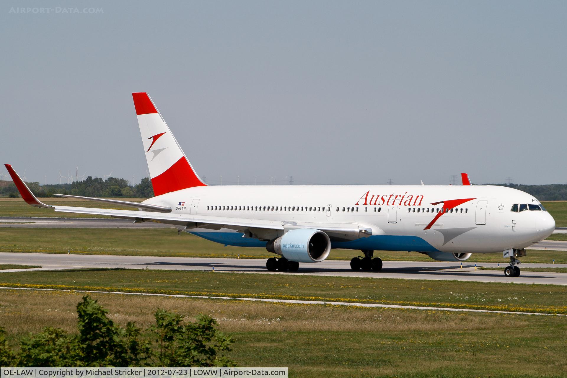 OE-LAW, 1992 Boeing 767-3Z9/ER C/N 26417, Boeing 767-300