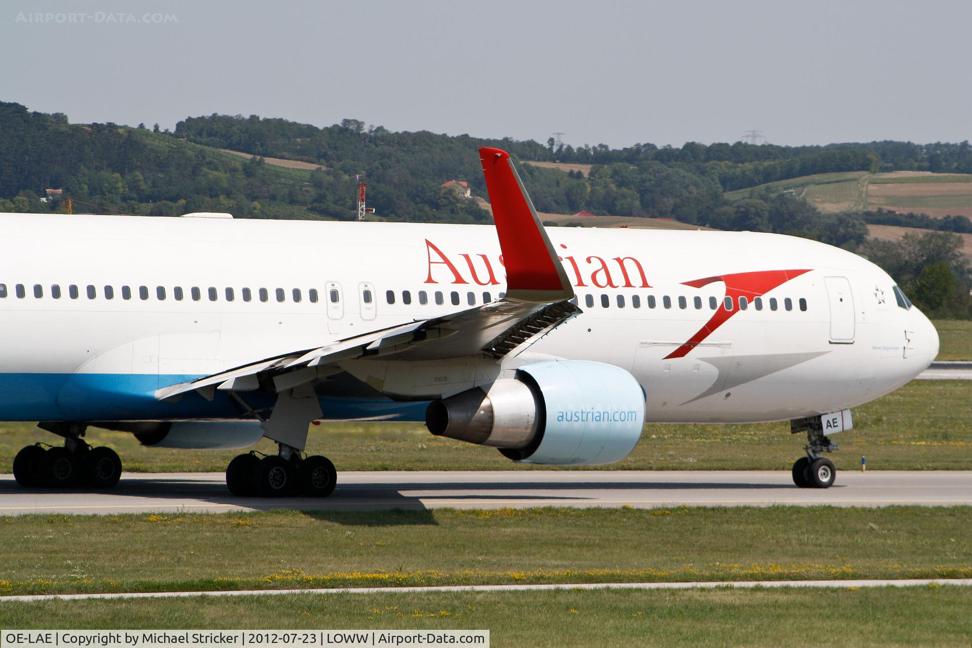 OE-LAE, 2000 Boeing 767-3Z9/ER C/N 30383, Boeing 767-300ER