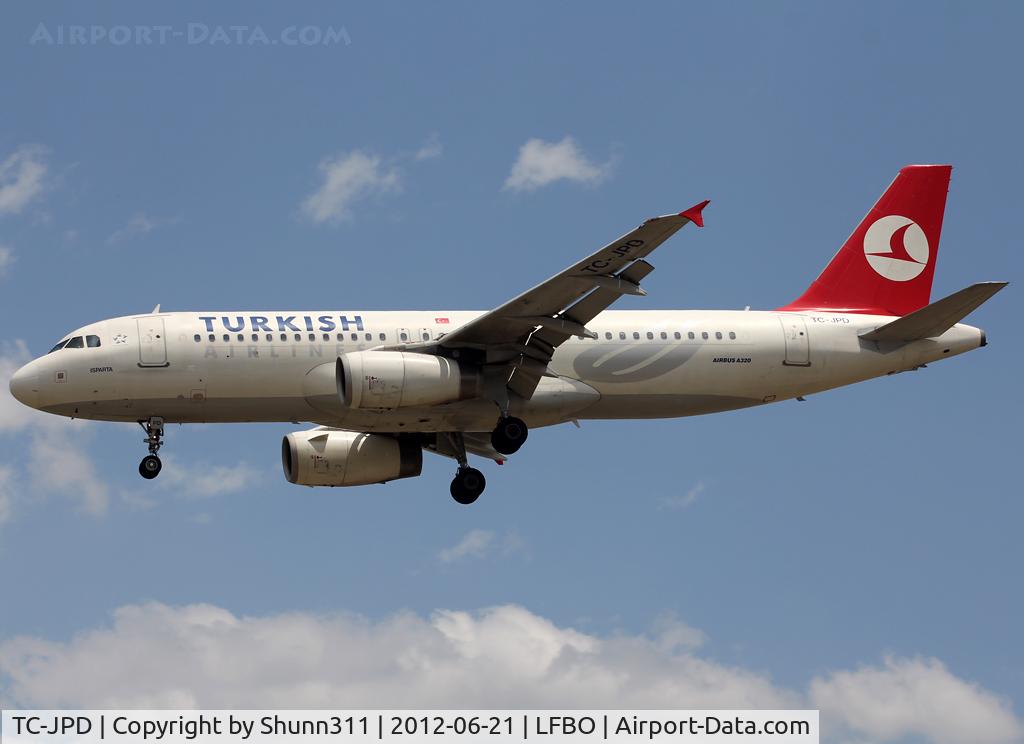 TC-JPD, 2006 Airbus A320-232 C/N 2934, Landing rwy 32L