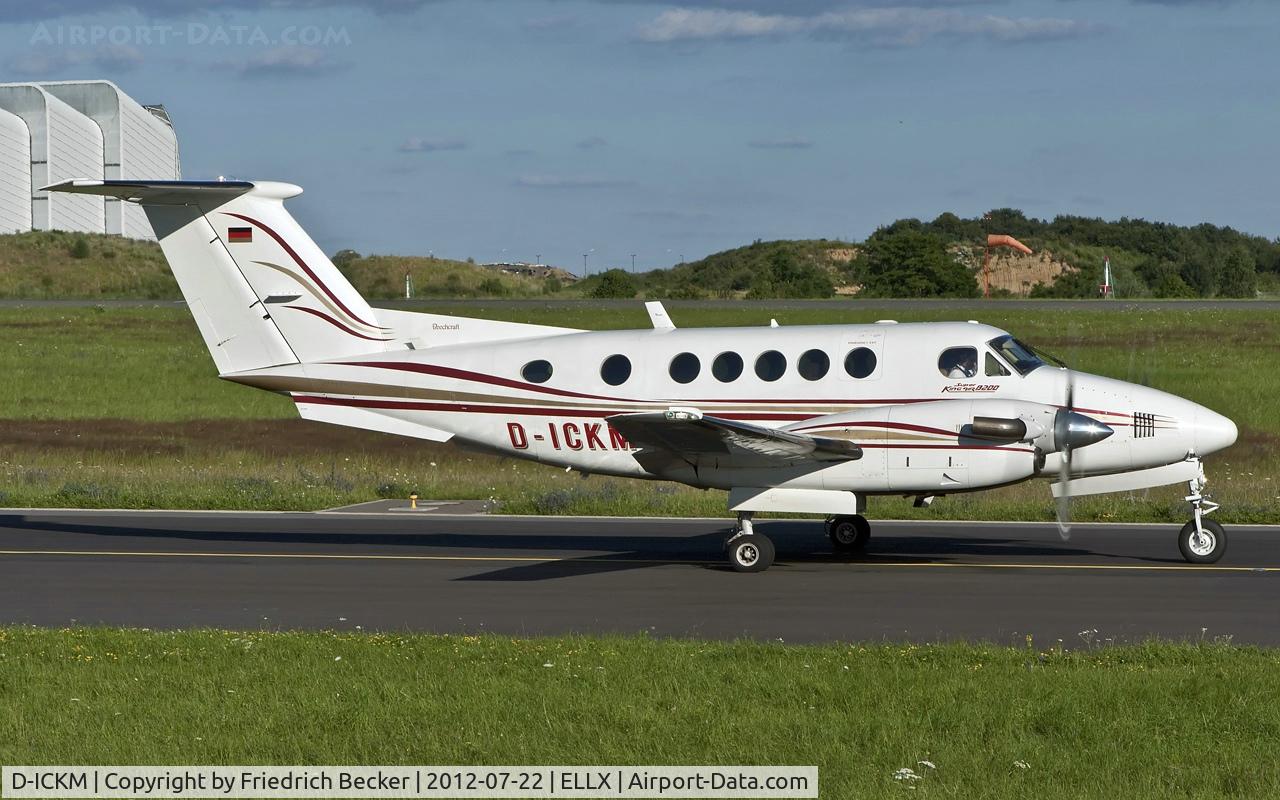 D-ICKM, 1982 Beech B200 King Air C/N BB-1005, taxying to the active