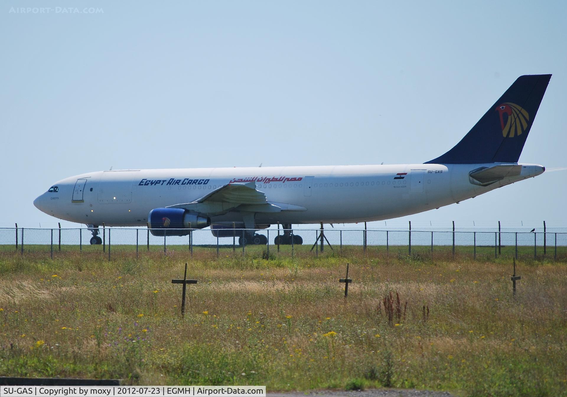 SU-GAS, 1990 Airbus A300B4-622R C/N 561, Egyptair Airbus A300 Freighter departing Manston.