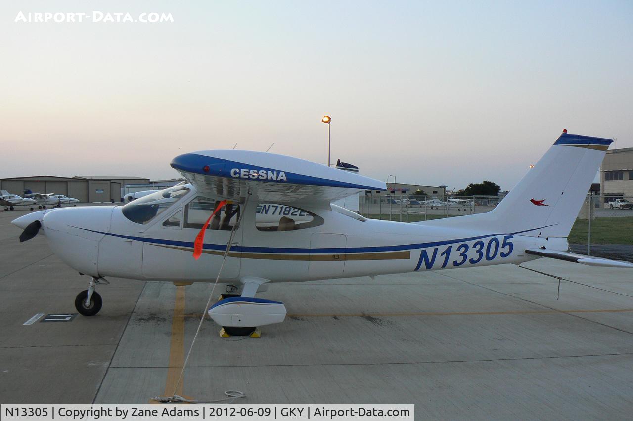 N13305, 1976 Cessna 177B Cardinal C/N 17702409, At Arlington Municipal