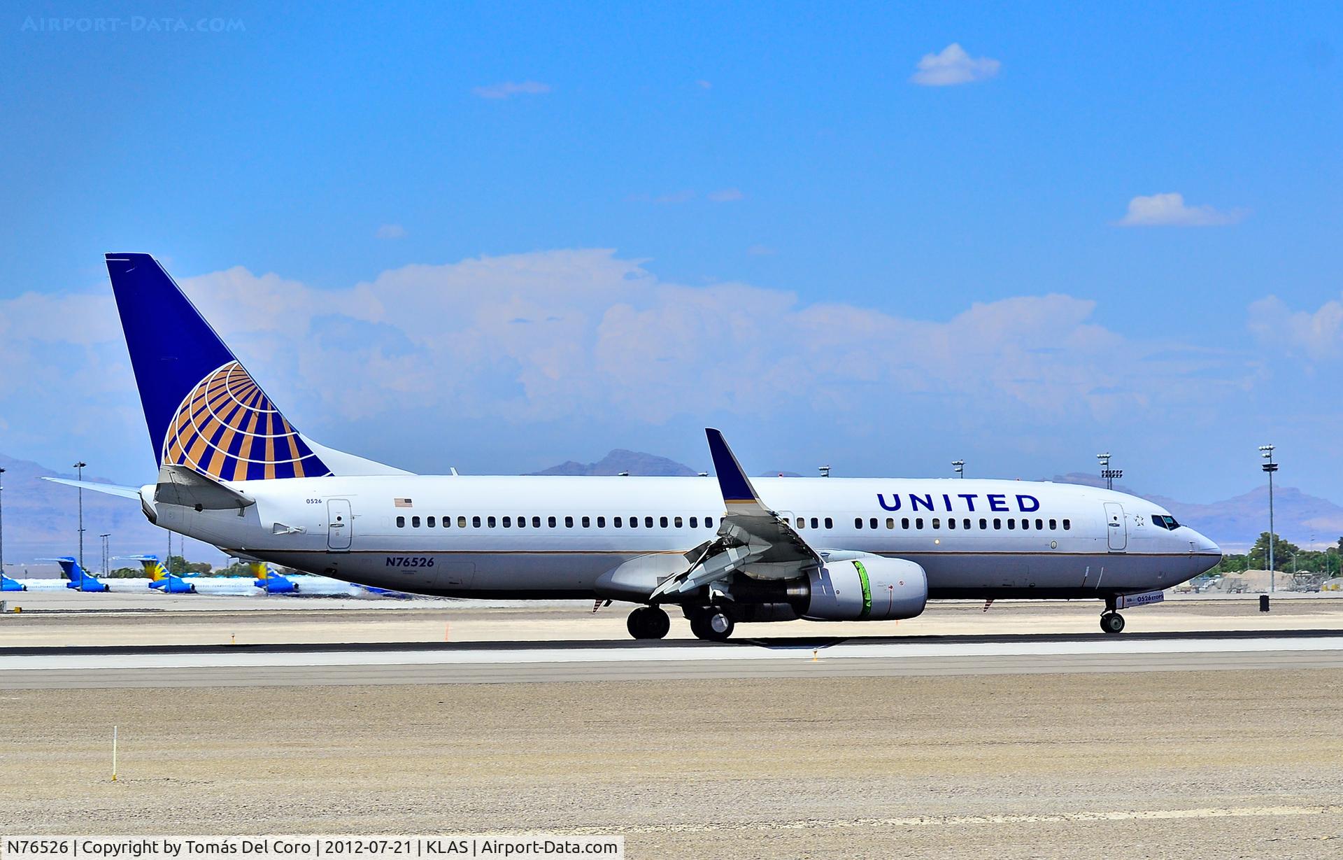 N76526, 2010 Boeing 737-824 C/N 38700, N76526 United Airlines Boeing 737-824 C/N 38700

Las Vegas - McCarran International (LAS / KLAS)
USA - Nevada, July 21, 2012
Photo: Tomás Del Coro
