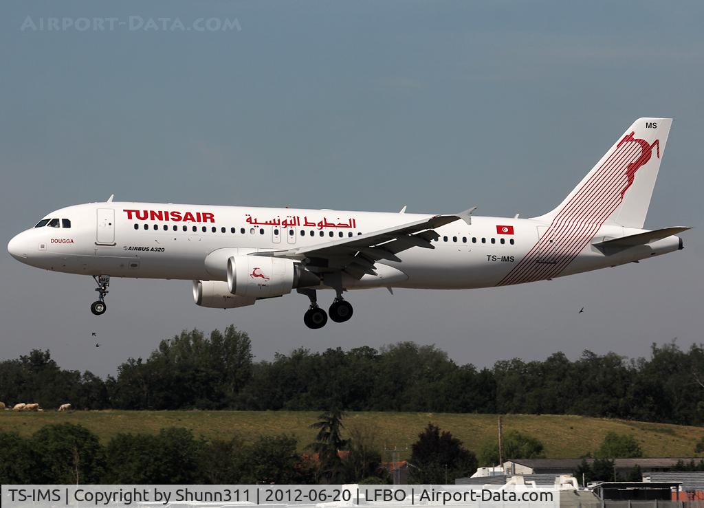 TS-IMS, 2011 Airbus A320-214 C/N 4689, Landing rwy 14R