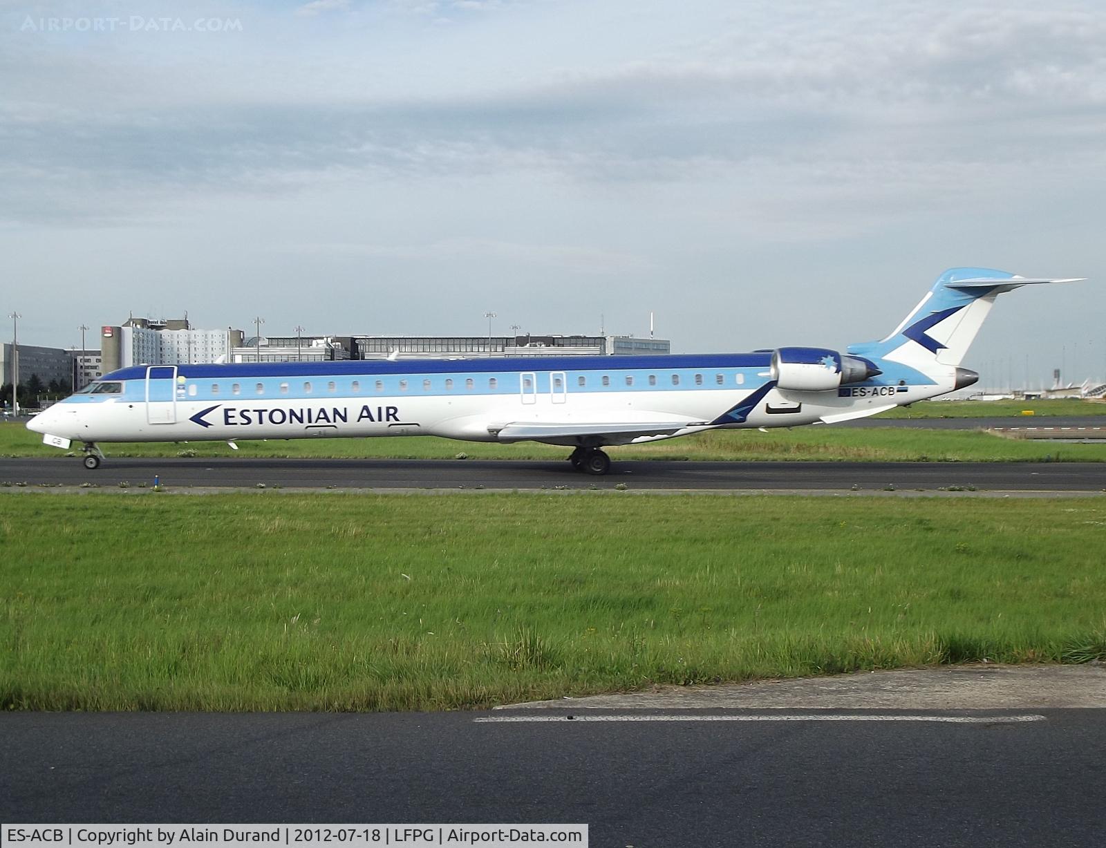 ES-ACB, 2010 Bombardier CRJ-900ER (CL-600-2D24) C/N 15261, probably airing its swansong in Estonian dress, Chalie-Bravo takes up the stage on the 