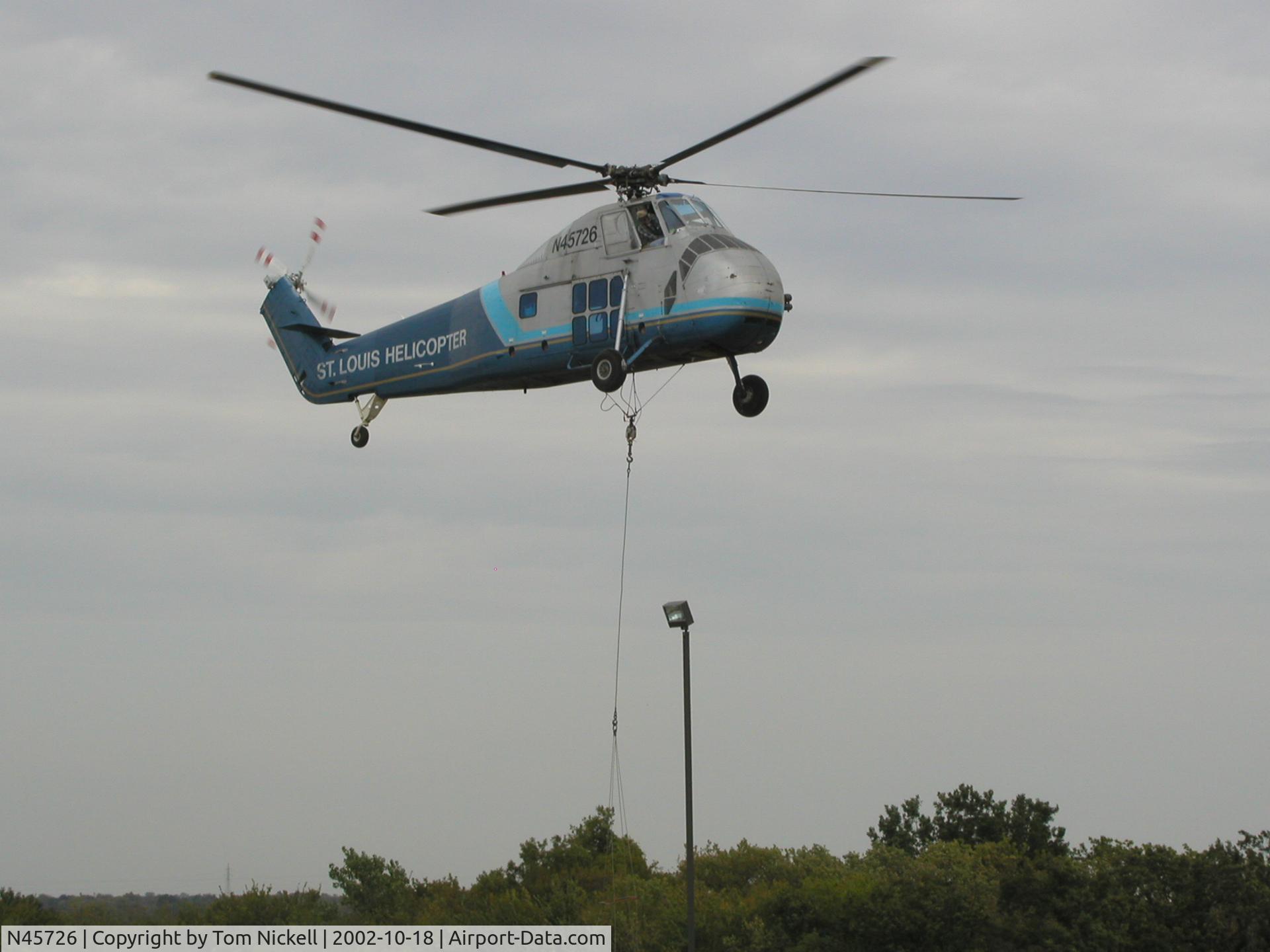 N45726, 1956 Sikorsky H-34J C/N 56-4307, Lifting air handling equipment onto a rooftop.